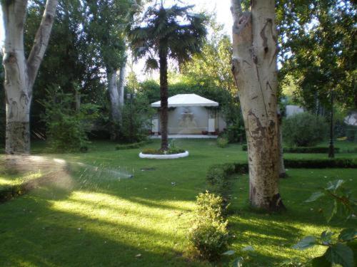 Hotel Mercedes Aranjuez Bagian luar foto