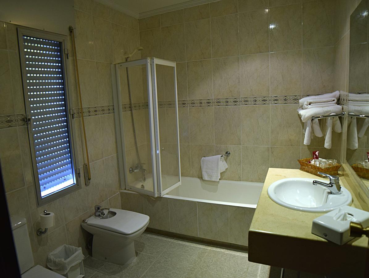 Hotel Mercedes Aranjuez Bagian luar foto