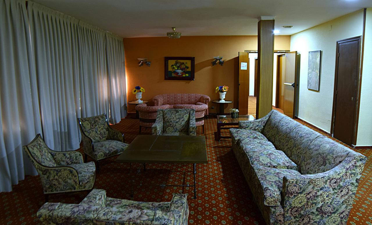Hotel Mercedes Aranjuez Bagian luar foto
