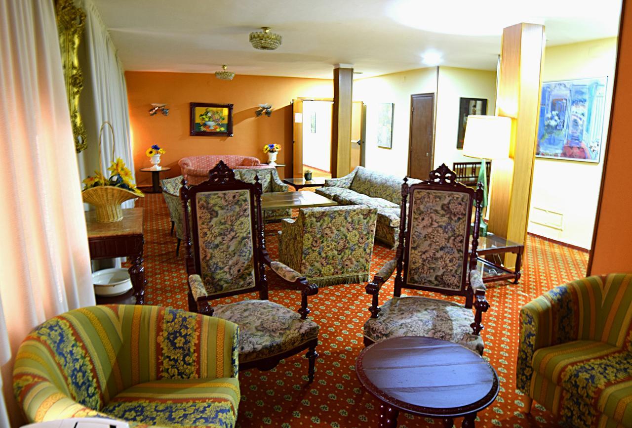 Hotel Mercedes Aranjuez Bagian luar foto